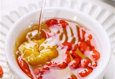 大顆粒枸杞和小顆粒枸杞哪個好，不同品種的枸杞怎么比較 - 壓片糖果代工